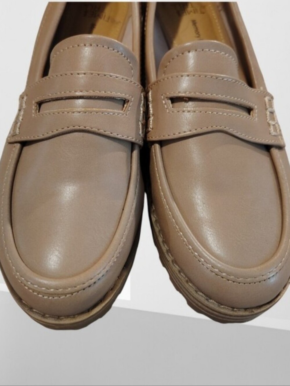 Time and Tru Size 7 Taupe Faux Leather Lug Sole Platform Penny Loafers